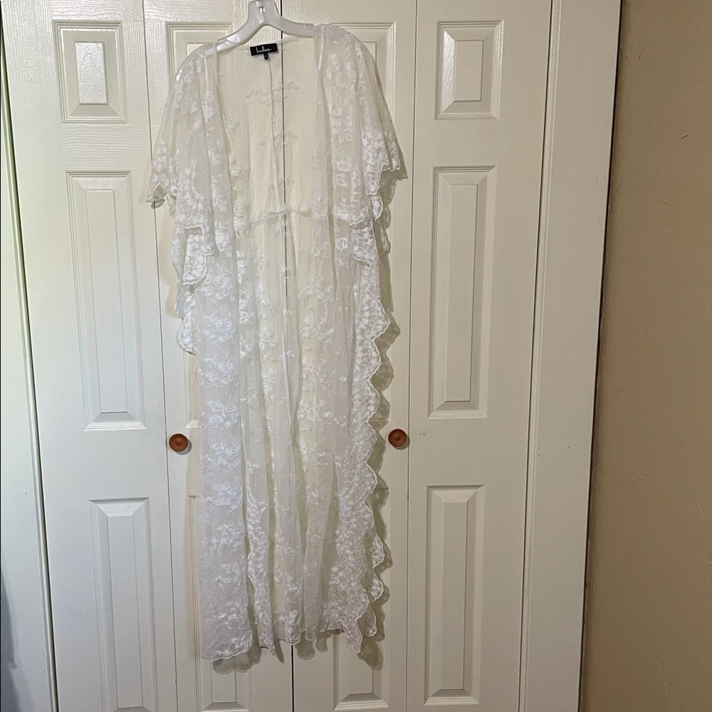 Lulu’s white lace cover up